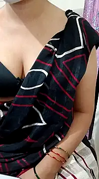 Snapshot of PRIYANKAUAE chatting on January 26, 2025, 1:15 pm PRIYANKAUAE online show from January 26, 2025, 1:15 pm