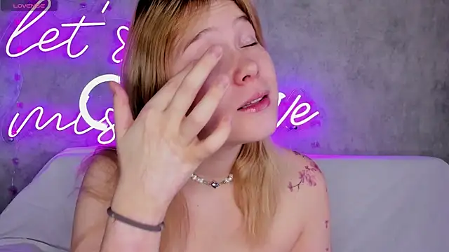 Amy Kimberlly online show from September 24, 2025, 11:52 pm