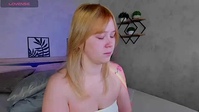 Amy Kimberlly online show from October 6, 2025, 12:08 am