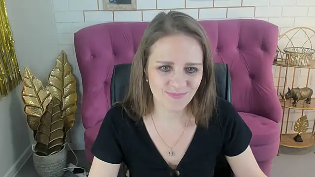 EmiliaBedy online show from February 6, 2025, 9:11 am