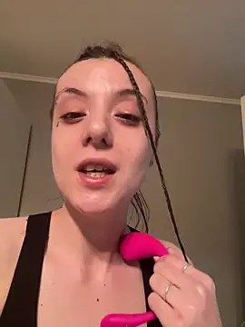 Snapshot of bunnythetailor chatting on January 30, 2025, 5:49 pm bunnythetailor online show from January 30, 2025, 5:49 pm