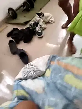 Snapshot of Nikki_and_Mayk chatting on October 17, 2025, 5:26 pm Nikki and Mayk online show from October 17, 2025, 5:26 pm