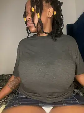 Boneca25 online show from January 11, 2026, 9:58 am