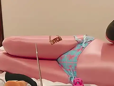 Snapshot of Cucked_Sissy_Bitch chatting on February 27, 2026, 5:02 pm Cucked Sissy Bitch online show from February 27, 2026, 5:02 pm