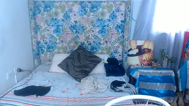 Snapshot of Sweeetnaughty chatting on March 6, 2026, 2:57 pm Sweeetnaughty online show from March 6, 2026, 2:57 pm