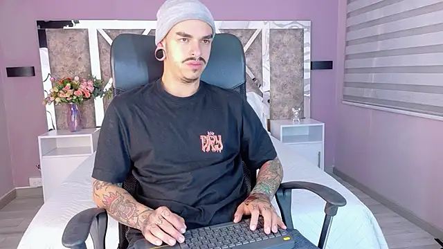 kaletattoo online show from December 4, 2025, 11:08 am