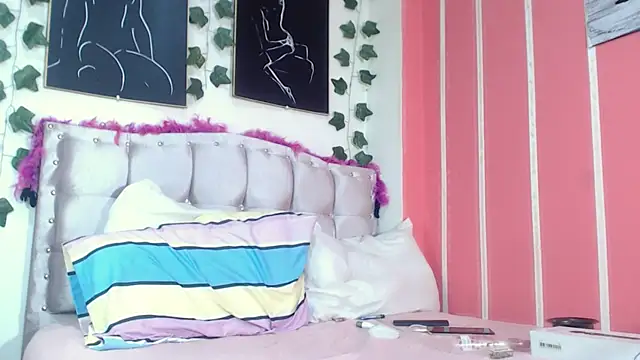 annyevans 1 online show from March 3, 2025, 8:43 pm