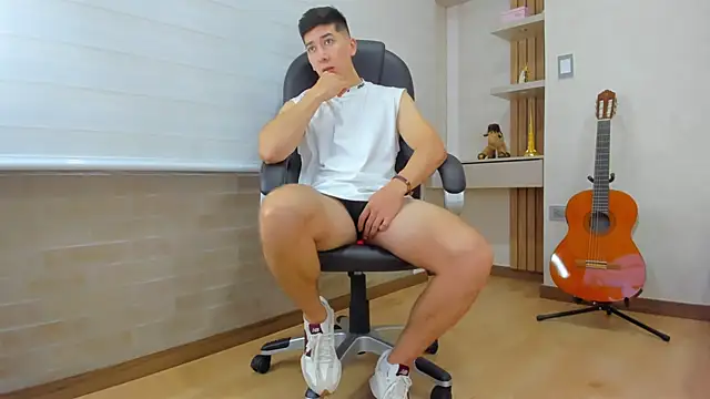 Tombarden online show from December 3, 2025, 7:23 pm