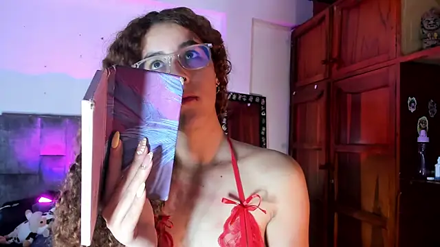 Isangel  online show from November 13, 2025, 4:11 am