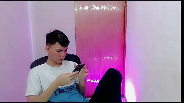 Alexxx lov online show from February 11, 2025, 12:27 pm