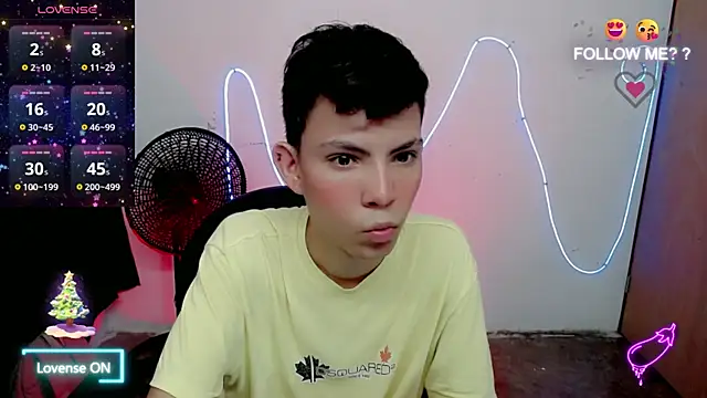 Alexxx lov online show from December 17, 2025, 2:01 pm