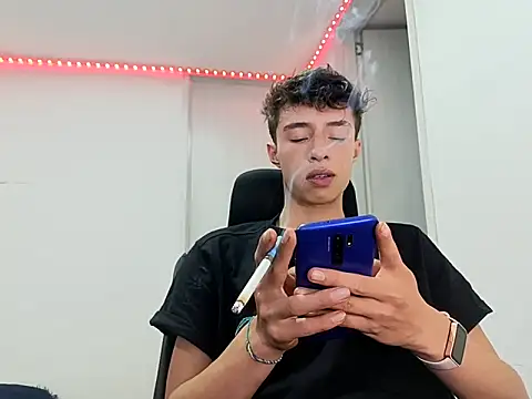 Juanmres online show from September 26, 2025, 11:20 pm