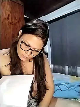 Snapshot of Vale_Saenzz chatting on January 29, 2025, 1:07 pm Vale Saenzz online show from January 29, 2025, 1:07 pm