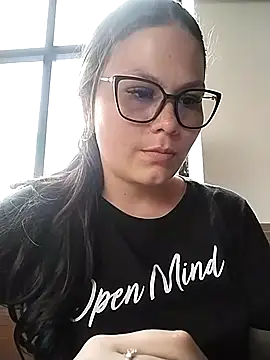 Snapshot of Vale_Saenzz chatting on March 2, 2025, 7:02 pm Vale Saenzz online show from March 2, 2025, 7:02 pm