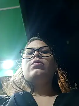 Snapshot of Vale_Saenzz chatting on March 10, 2025, 1:23 am Vale Saenzz online show from March 10, 2025, 1:23 am