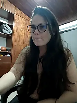 Snapshot of Vale_Saenzz chatting on March 23, 2025, 3:10 am Vale Saenzz online show from March 23, 2025, 3:10 am