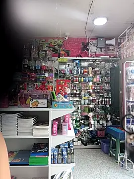 Snapshot of Vale_Saenzz chatting on January 6, 2026, 5:38 pm Vale Saenzz online show from January 6, 2026, 5:38 pm