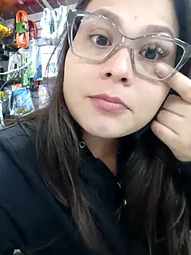 Vale Saenzz online show from March 9, 2026, 9:41 pm