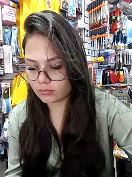 Vale Saenzz online show from March 28, 2026, 4:50 pm