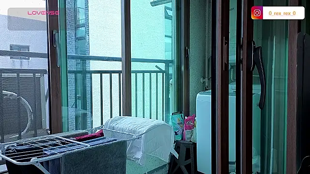 Snapshot of Doh728 chatting on October 19, 2025, 1:28 am Doh728 online show from October 19, 2025, 1:28 am