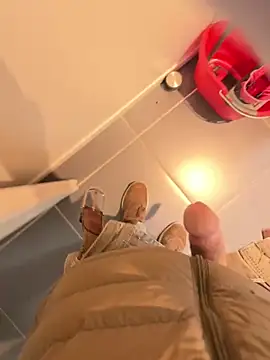 yannusgir33 online show from March 26, 2026, 3:17 pm