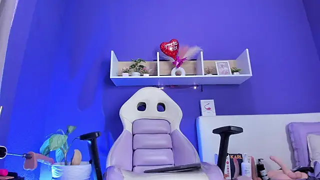 Rossi Mariana online show from March 18, 2026, 1:47 pm