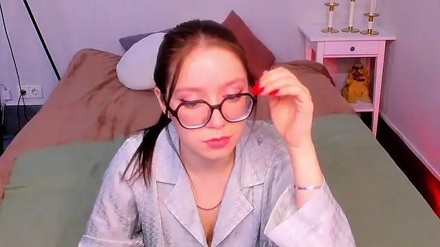 Snapshot of Alikka_Shykitty chatting on February 6, 2025, 2:44 am Alikka Shykitty online show from February 6, 2025, 2:44 am