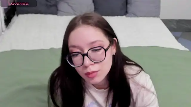 Snapshot of Alikka_Shykitty chatting on February 13, 2025, 2:45 am Alikka Shykitty online show from February 13, 2025, 2:45 am