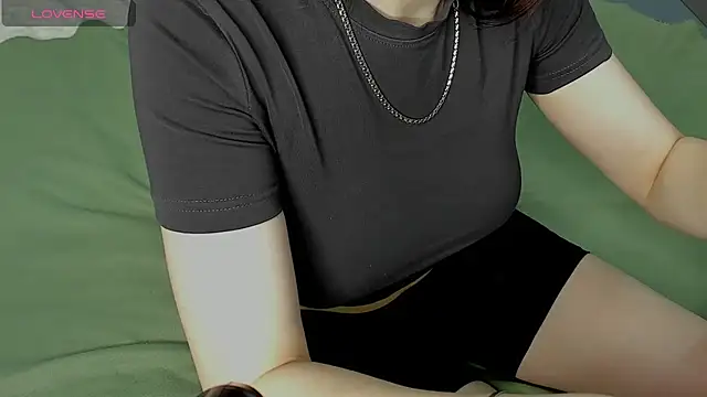 Snapshot of Alikka_Shykitty chatting on February 14, 2025, 5:51 am Alikka Shykitty online show from February 14, 2025, 5:51 am