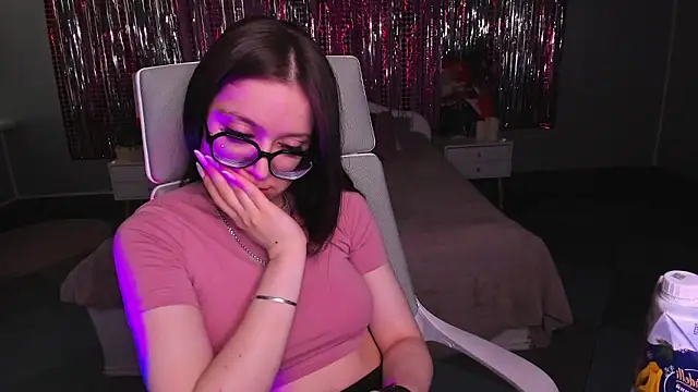 Snapshot of Alikka_Shykitty chatting on March 9, 2025, 5:33 am Alikka Shykitty online show from March 9, 2025, 5:33 am