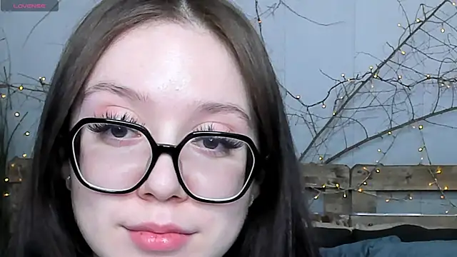 Snapshot of Alikka_Shykitty chatting on March 13, 2025, 9:16 pm Alikka Shykitty online show from March 13, 2025, 9:16 pm