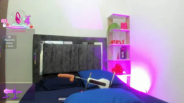 Nicol TransGirl online show from March 26, 2026, 4:51 am