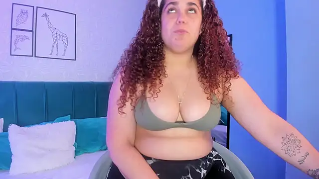 Snapshot of ninna_curly chatting on January 19, 2026, 4:38 am ninna curly online show from January 19, 2026, 4:38 am