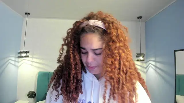 Snapshot of ninna_curly chatting on May 7, 2026, 3:34 am ninna curly online show from May 7, 2026, 3:34 am