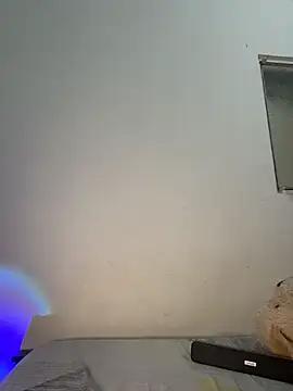 Santiago-Thompson online show from November 17, 2025, 10:48 pm