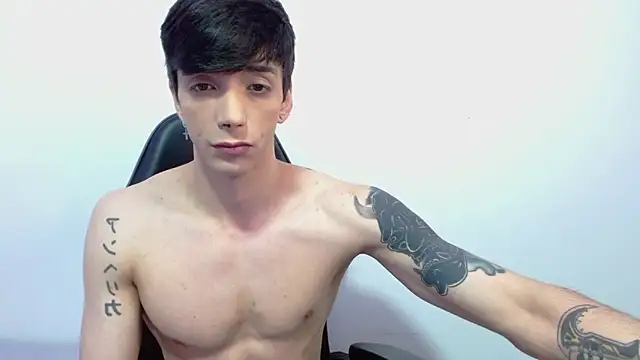 H3ll B0I online show from September 21, 2025, 5:20 am