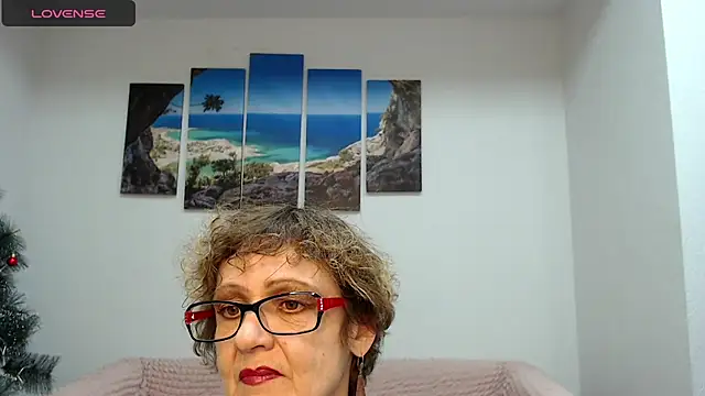 Snapshot of SexyGrandma_ chatting on February 1, 2025, 4:46 am SexyGrandma online show from February 1, 2025, 4:46 am