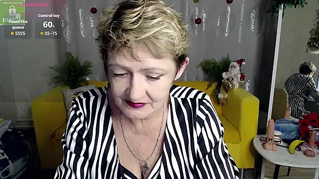 SexyGrandma  online show from December 19, 2025, 4:36 pm