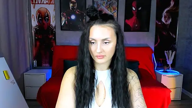 EmiliaBeynard online show from February 5, 2025, 2:05 pm