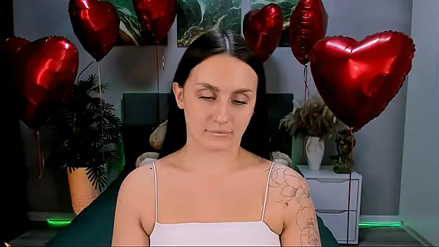 EmiliaBeynard online show from February 17, 2025, 1:42 pm