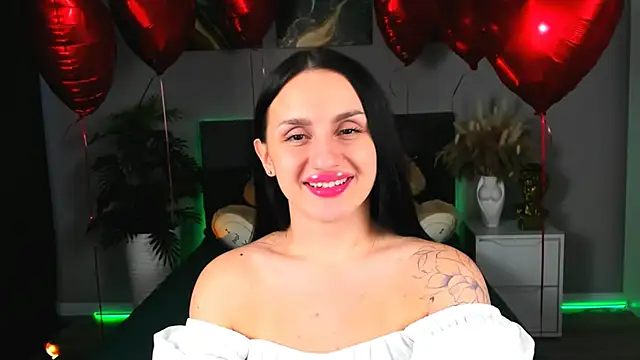 EmiliaBeynard online show from February 25, 2025, 1:28 pm