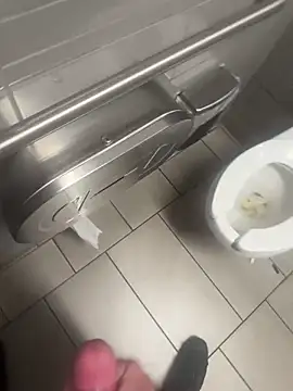 Seanoofss12 online show from April 4, 2026, 4:26 pm