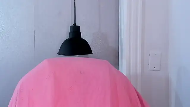 Shanntal  online show from October 8, 2025, 8:06 pm