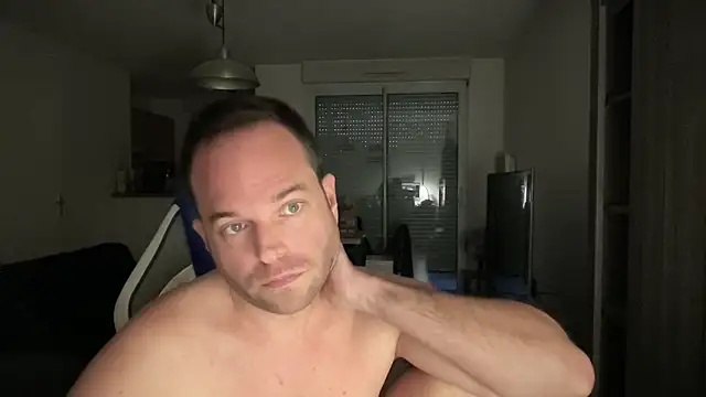 Funnyjul31 online show from February 1, 2025, 6:51 pm