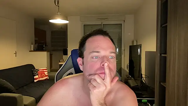 Funnyjul31 online show from February 15, 2025, 7:39 pm