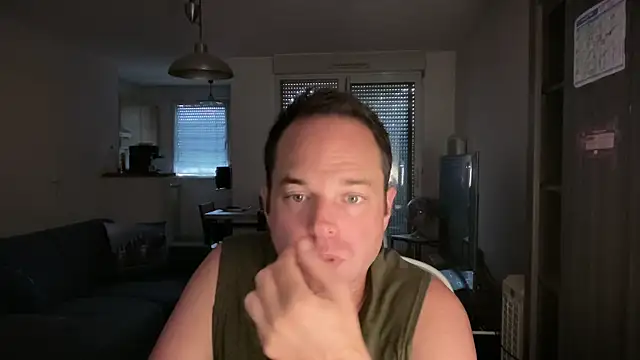 Funnyjul31 online show from September 21, 2025, 12:40 pm