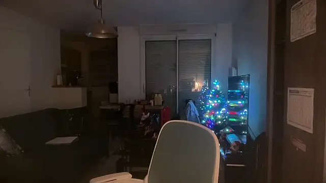 Funnyjul31 online show from December 16, 2025, 7:19 pm