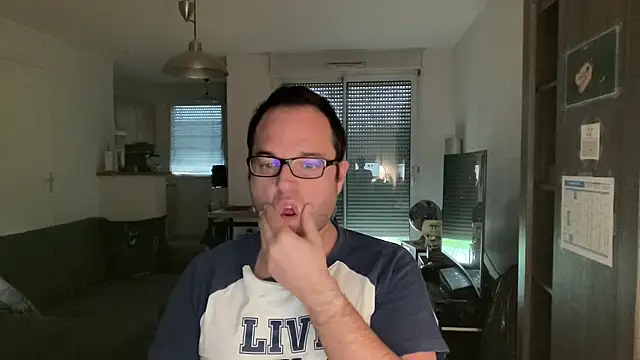 Funnyjul31 online show from February 15, 2026, 1:52 pm