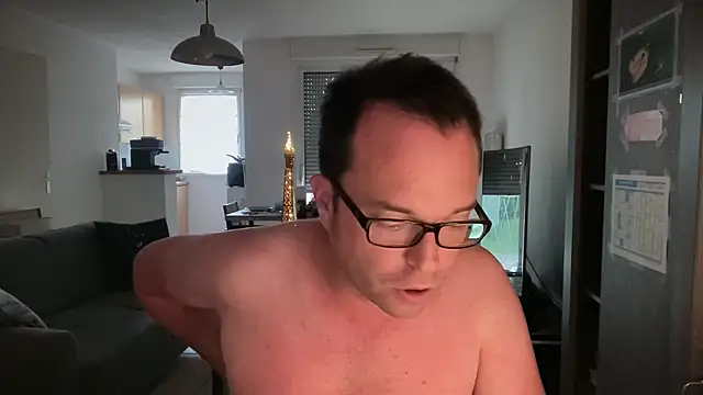 Snapshot of Funnyjul31 chatting on April 24, 2026, 6:21 pm Funnyjul31 online show from April 24, 2026, 6:21 pm