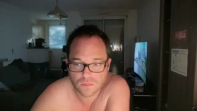 Snapshot of Funnyjul31 chatting on May 7, 2026, 5:18 pm Funnyjul31 online show from May 7, 2026, 5:18 pm